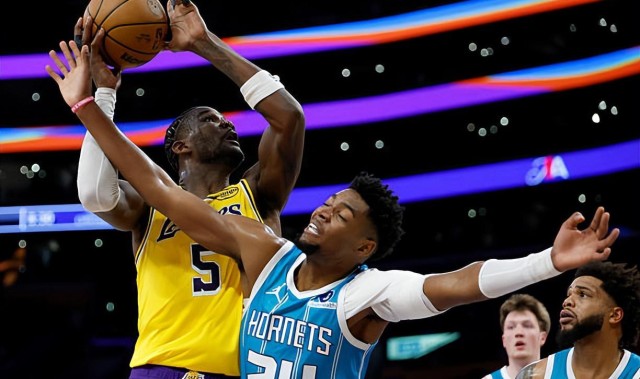 游戏玩法-依然是打酱油的角色！湖人还是没有给内线大将足够的支持和重视？