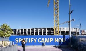 记者：欧足联视察过诺坎普施工进度，怀疑能否赶上欧冠小组赛首轮